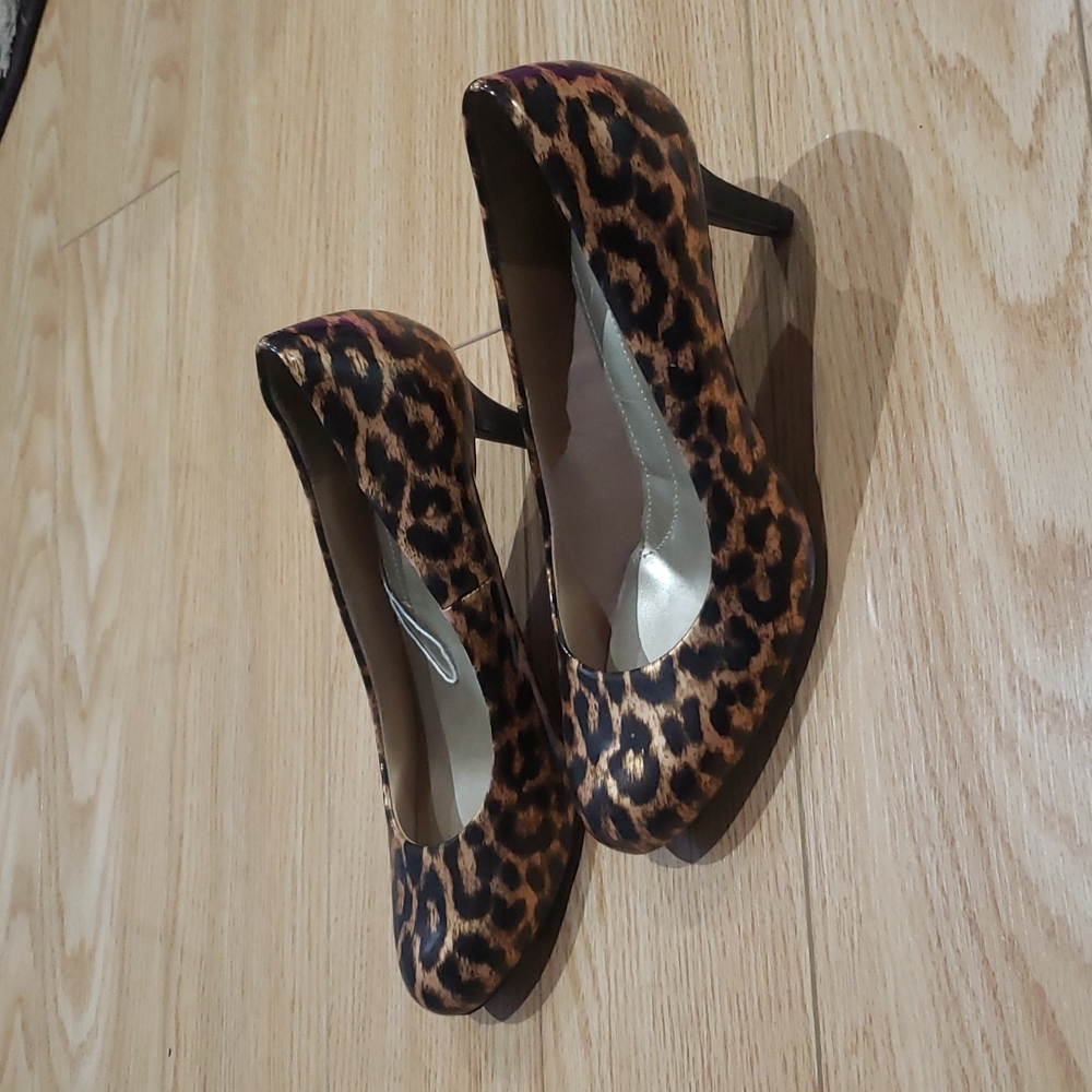Heels size 7